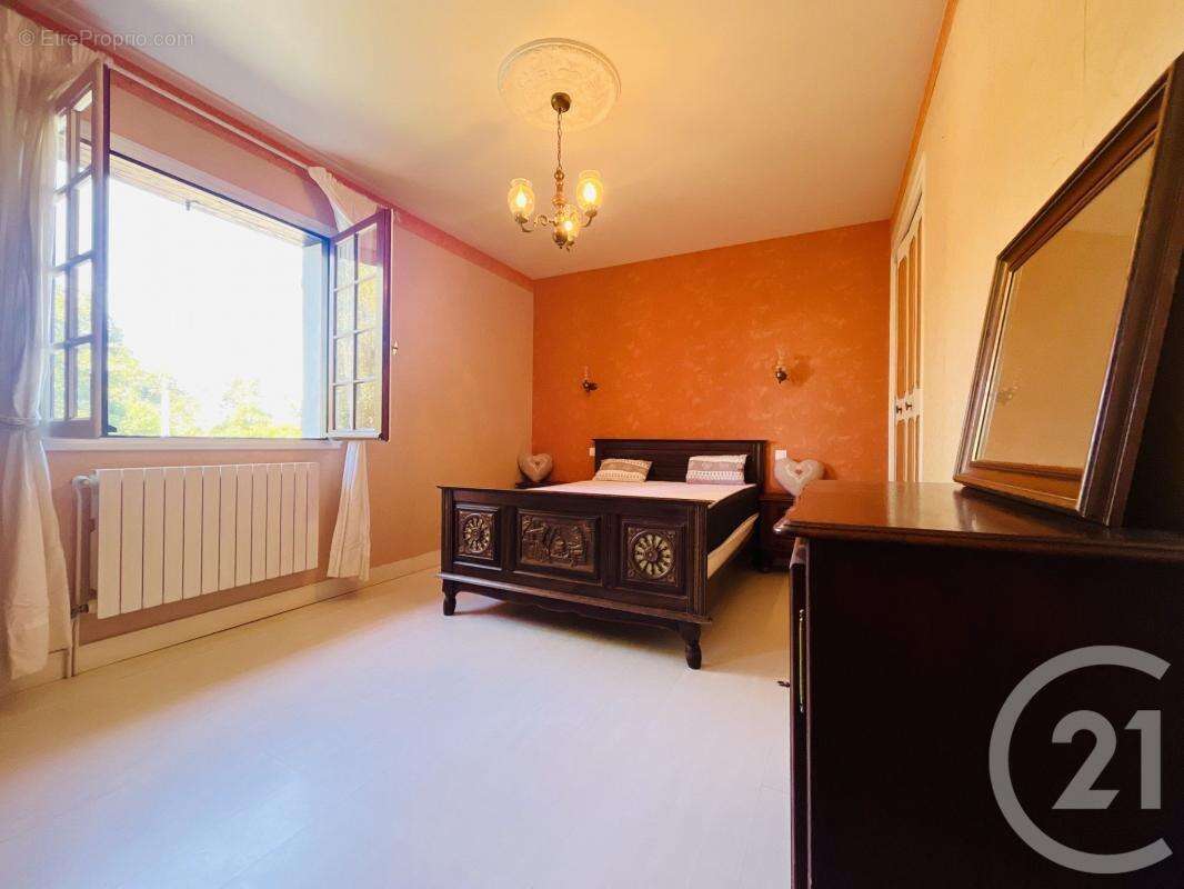 Maison à VERNEUIL-SUR-VIENNE