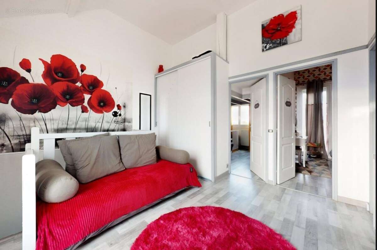 Appartement à MOISSY-CRAMAYEL