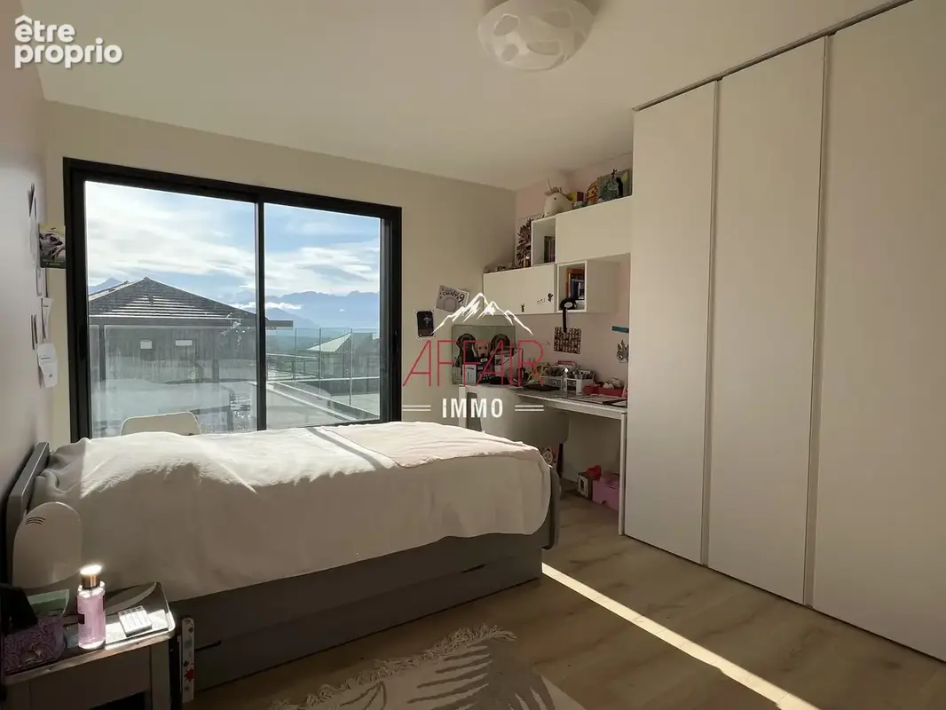 Maison de type 6 aux prestations de qualité, avec piscine - photo 16