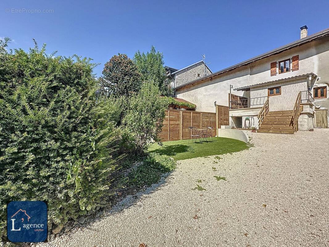 Maison à DIVONNE-LES-BAINS