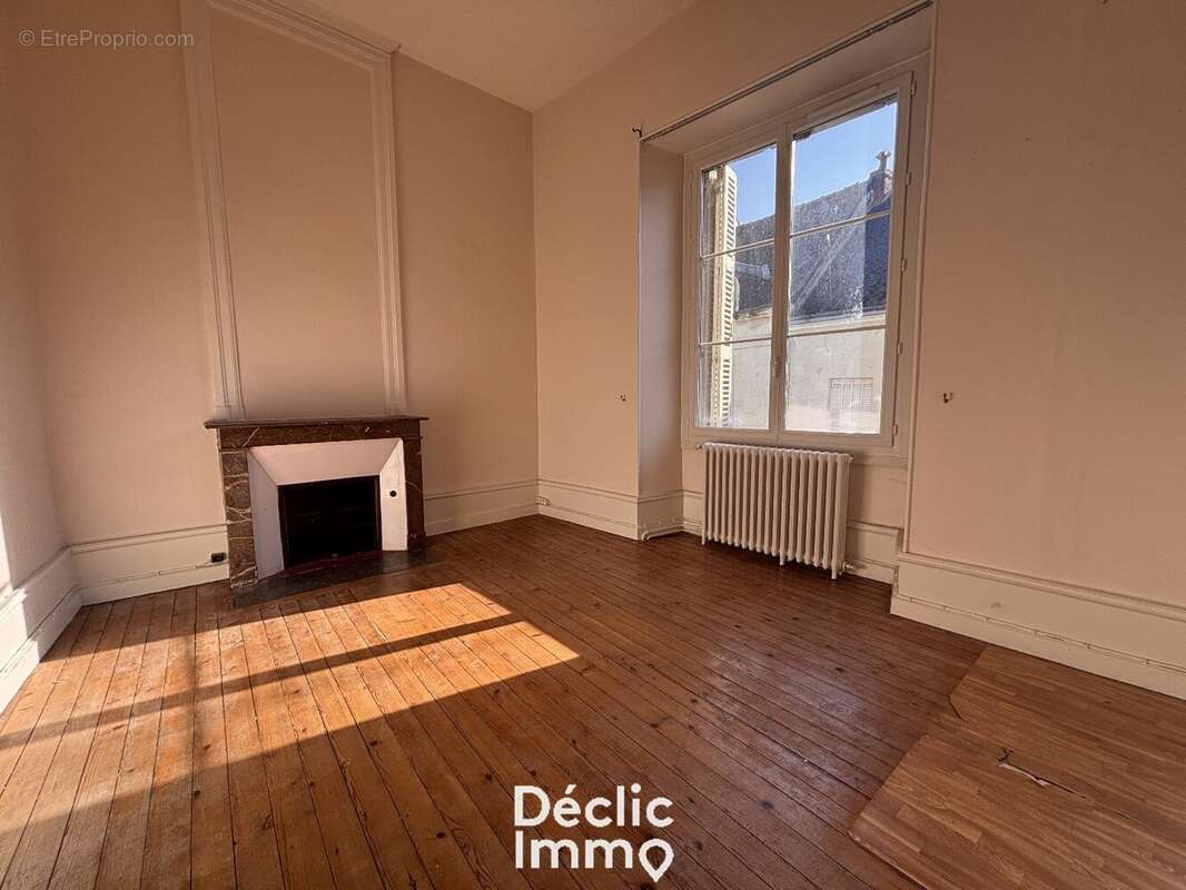 Maison à SAINTE-MAURE-DE-TOURAINE