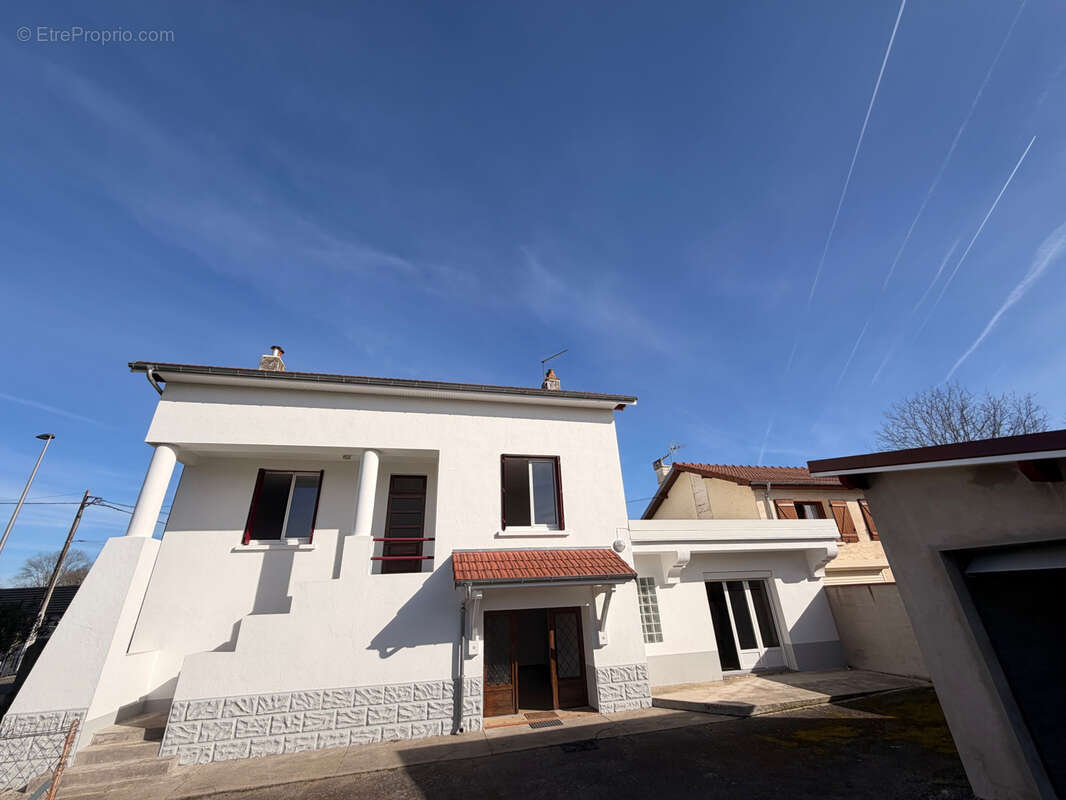 Maison à JUILLAN