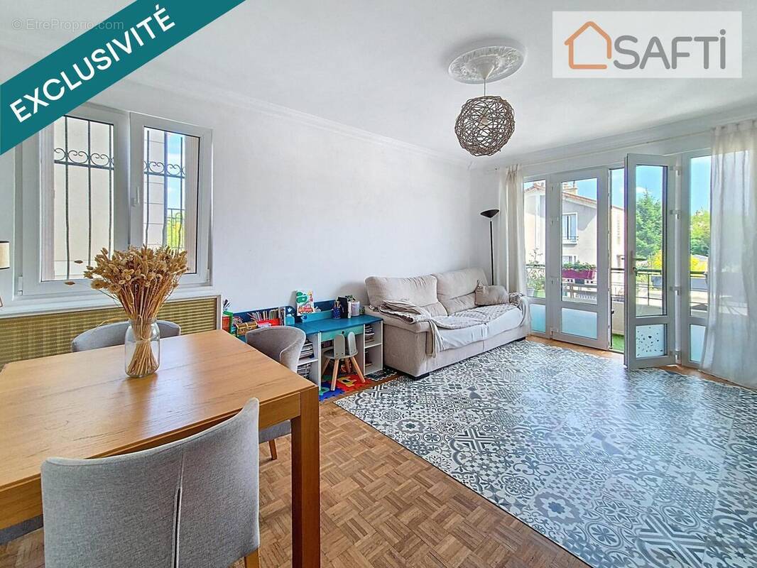 Photo 1 - Appartement à SAINT-MAUR-DES-FOSSES