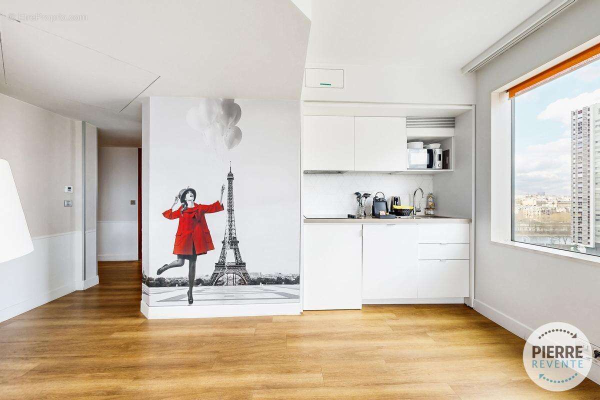 Appartement à PARIS-15E