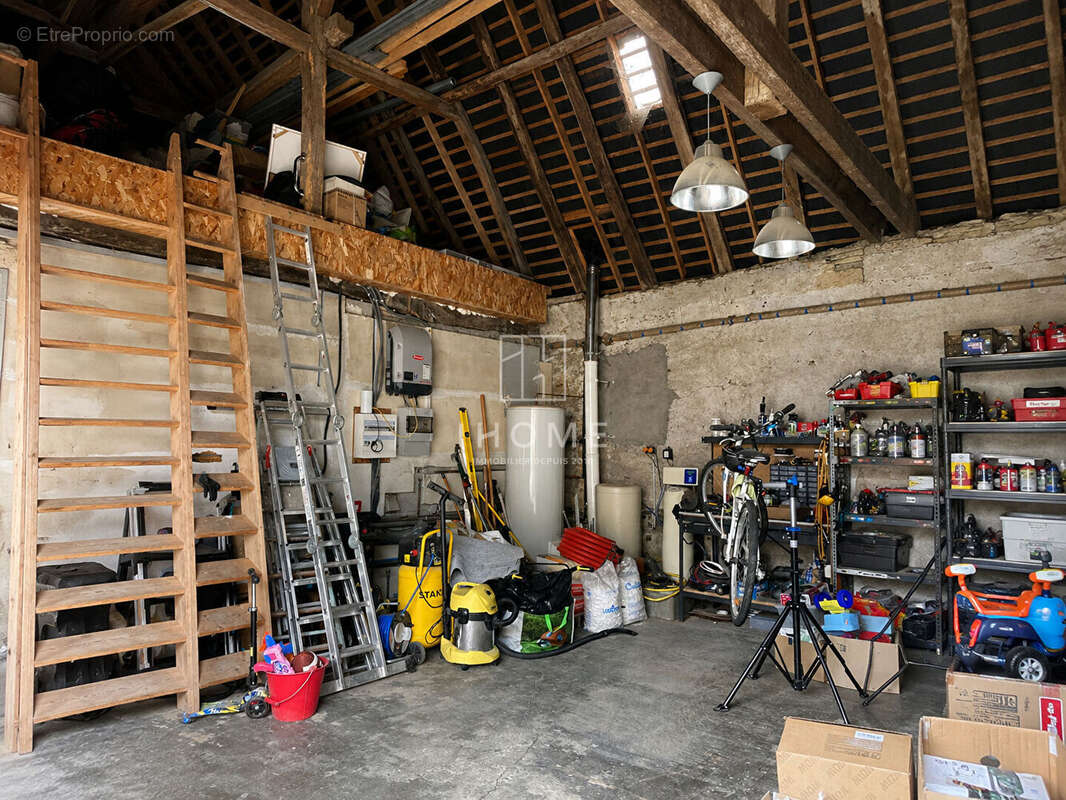 Maison à LA POUEZE