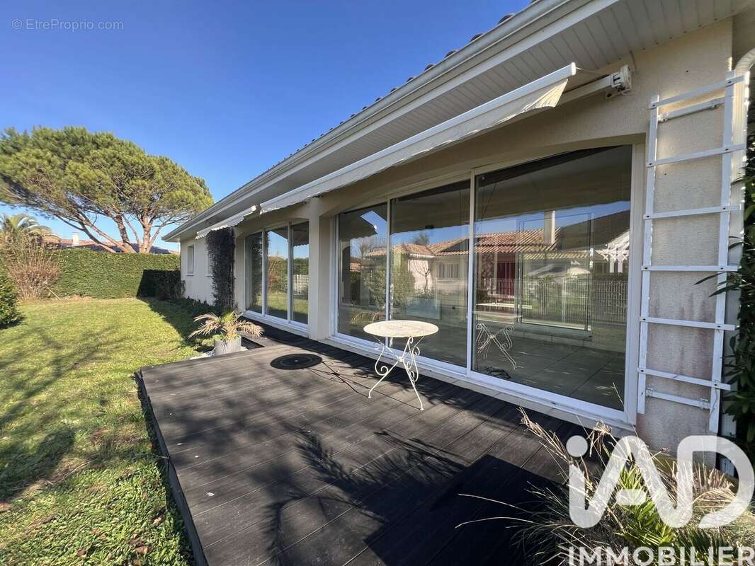 Photo 4 - Maison à ARES