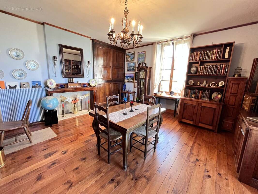 Maison à PUYSSERAMPION