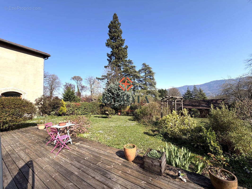 Appartement à BARRAUX