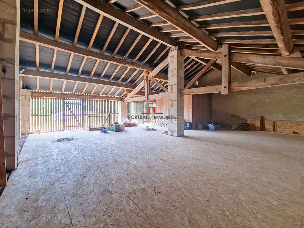 Maison 166 m² à Saint-Christoly-De-Blaye  - photo 9