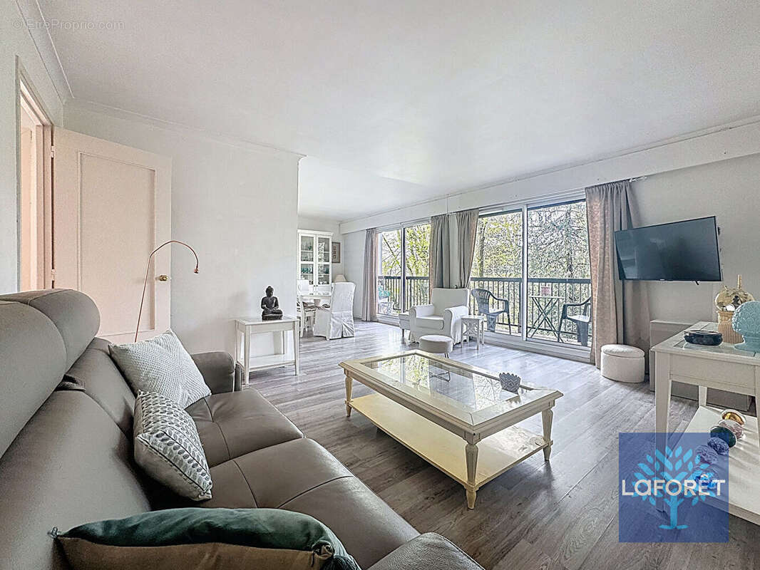 Appartement à CHILLY-MAZARIN