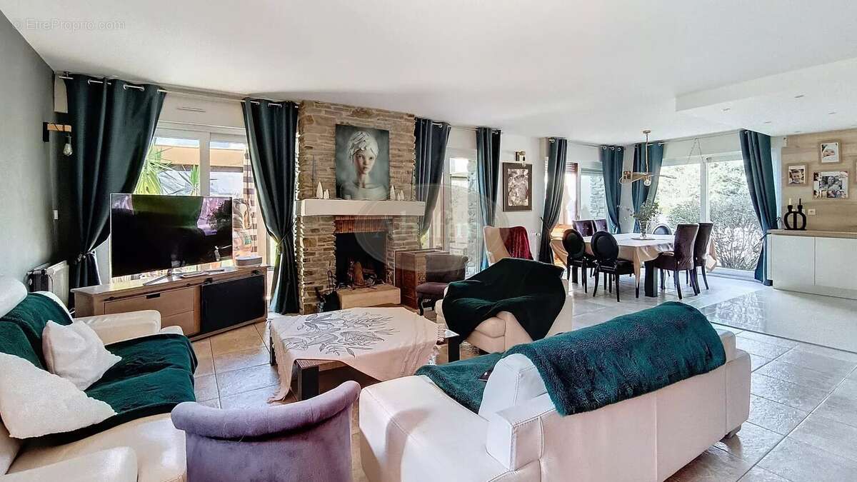 Maison à JUZET-DE-LUCHON