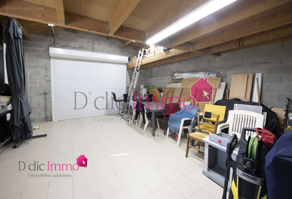 SAINT HILAIRE DE RIEZ   165 m2 habitables   4 chambres   2 garages (54 m2 et 48 m2)   Pièce SPA 32 m2   Jardin - photo 14