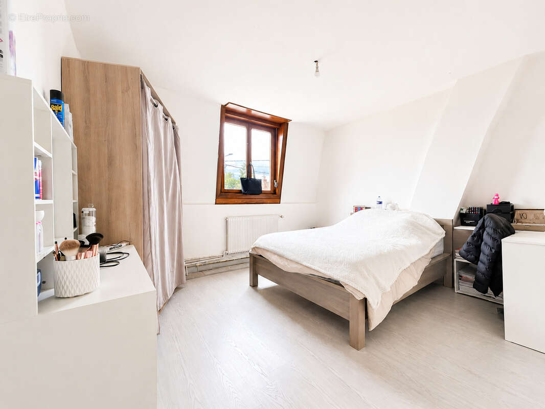 Maison individuelle 5 pièces 140 m2 avec jardin, garage et dépendances - photo 5