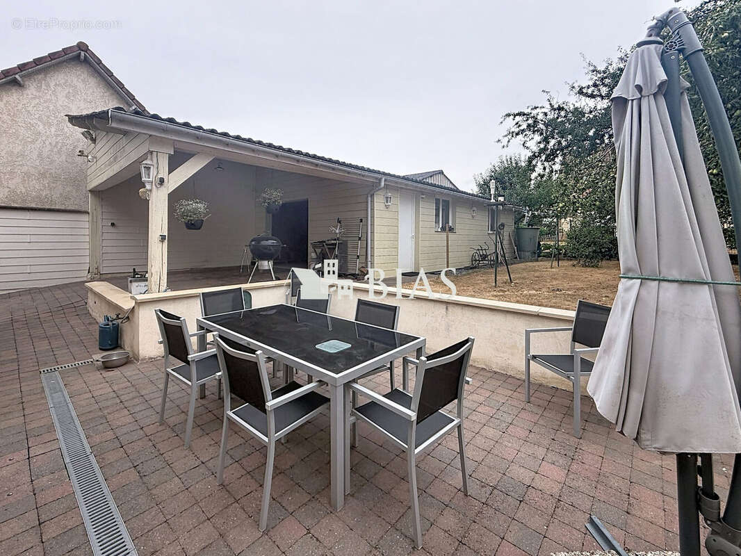Maison 140 m² à Forges-Les-Eaux  - photo 6