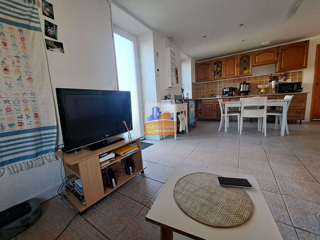 Brains maison 4 chambres, terrain 393 m² - photo 5