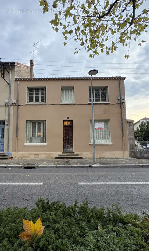 Maison à ROMANS-SUR-ISERE