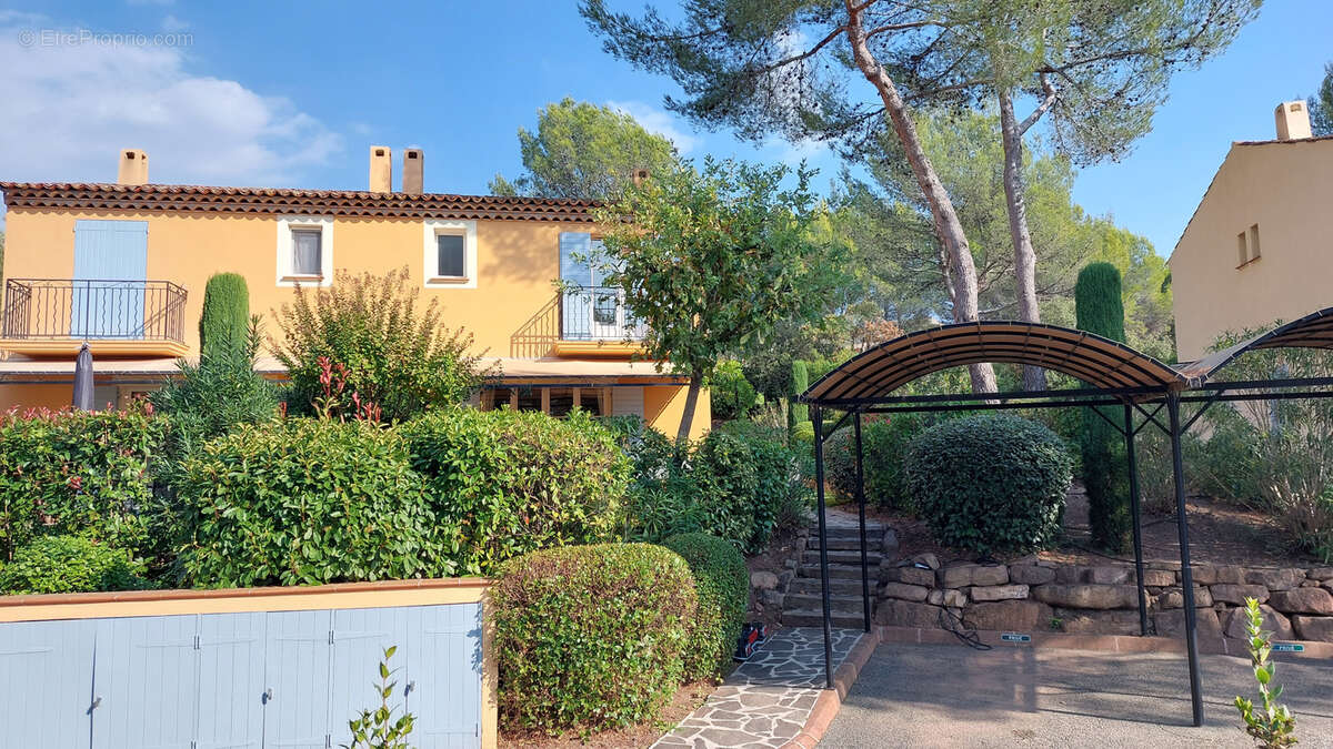 Maison à LA MOTTE