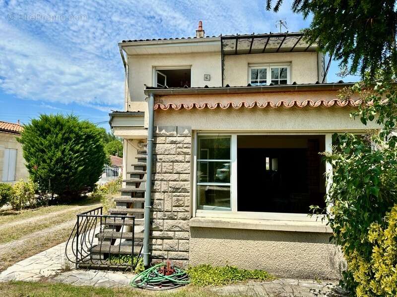 Maison à VILLENAVE-D'ORNON