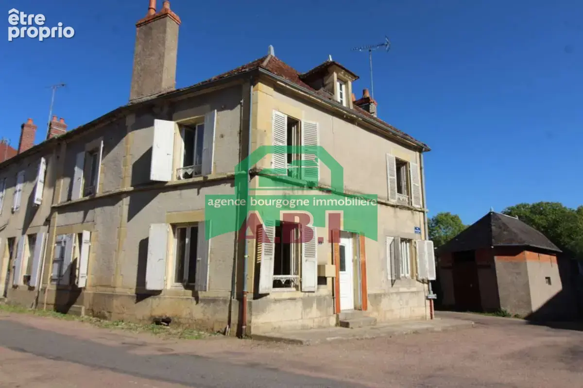 58, Mandat Exclusif - Brinon sur Beuvron commerces accessibles à pied - Grande Maison avec garage. - photo 2