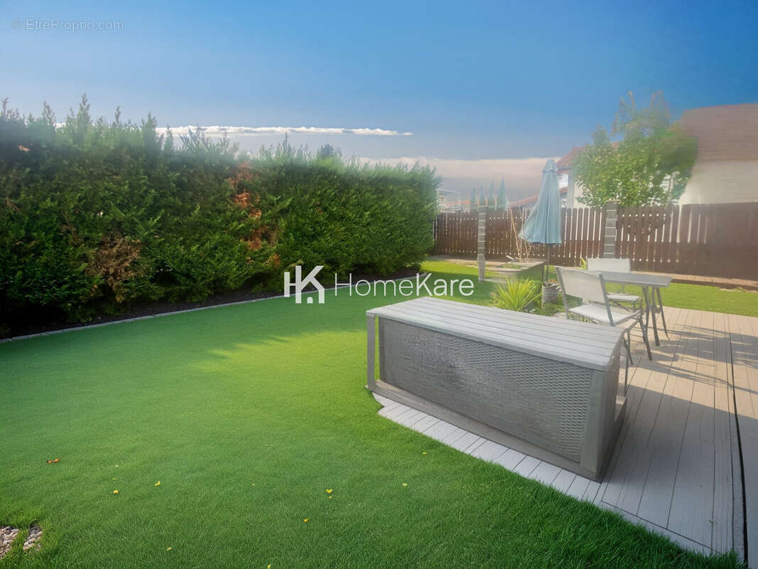 Maison à CASTELGINEST