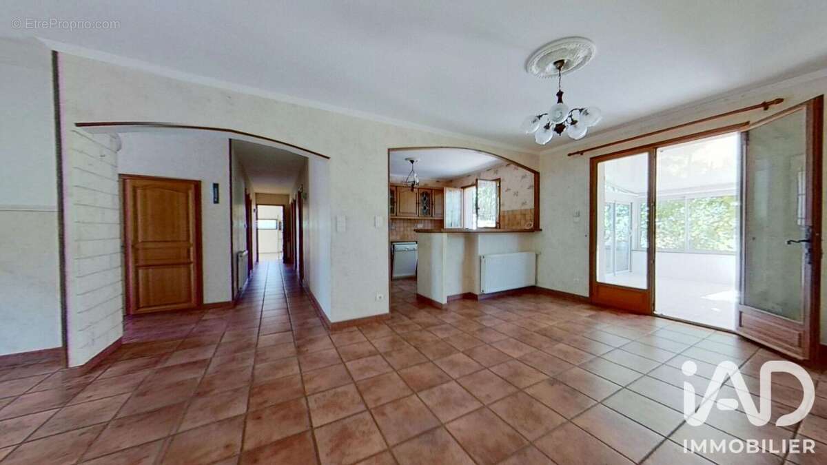 Maison 107 m² à Ytrac  - photo 6