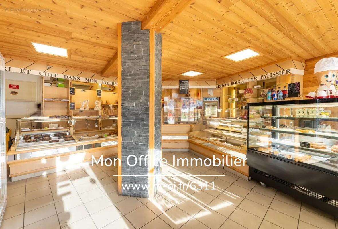 Commerce à VARS