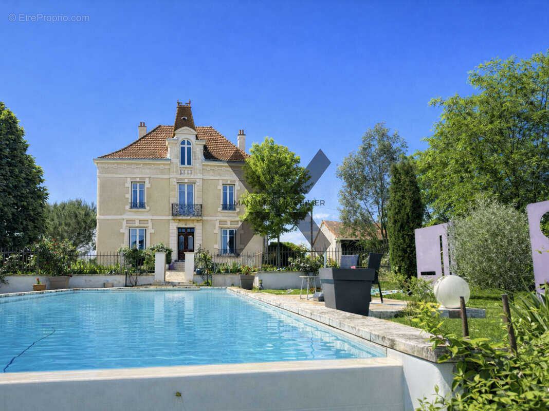 Maison à MABLY