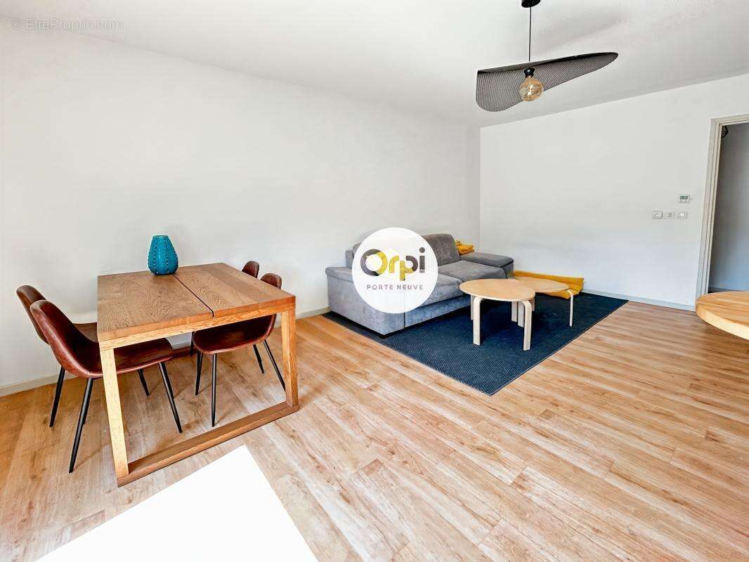 Appartement à SAINT-MARTIN-BOULOGNE