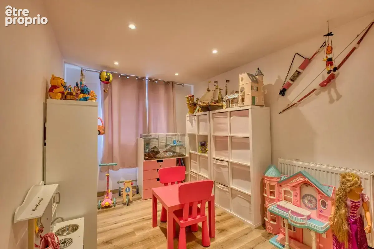 Maison de 8 pièces de 225 m² à Lemud - photo 5