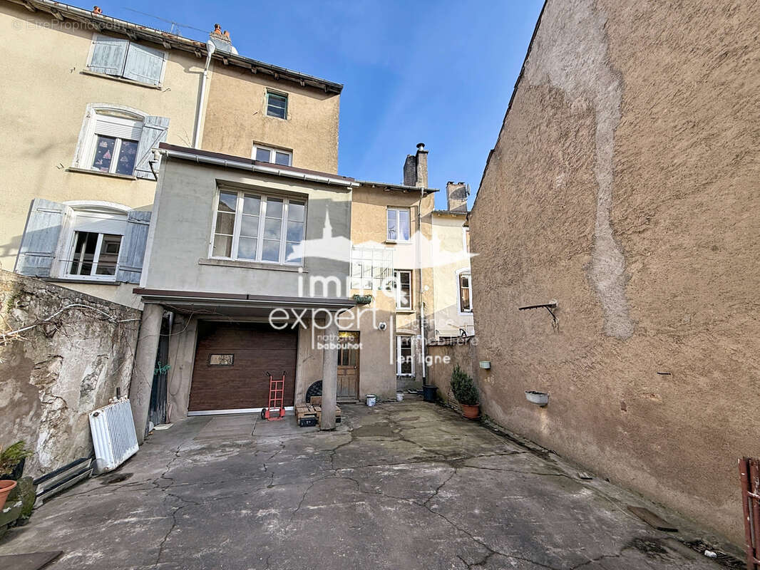 Maison à MIRECOURT