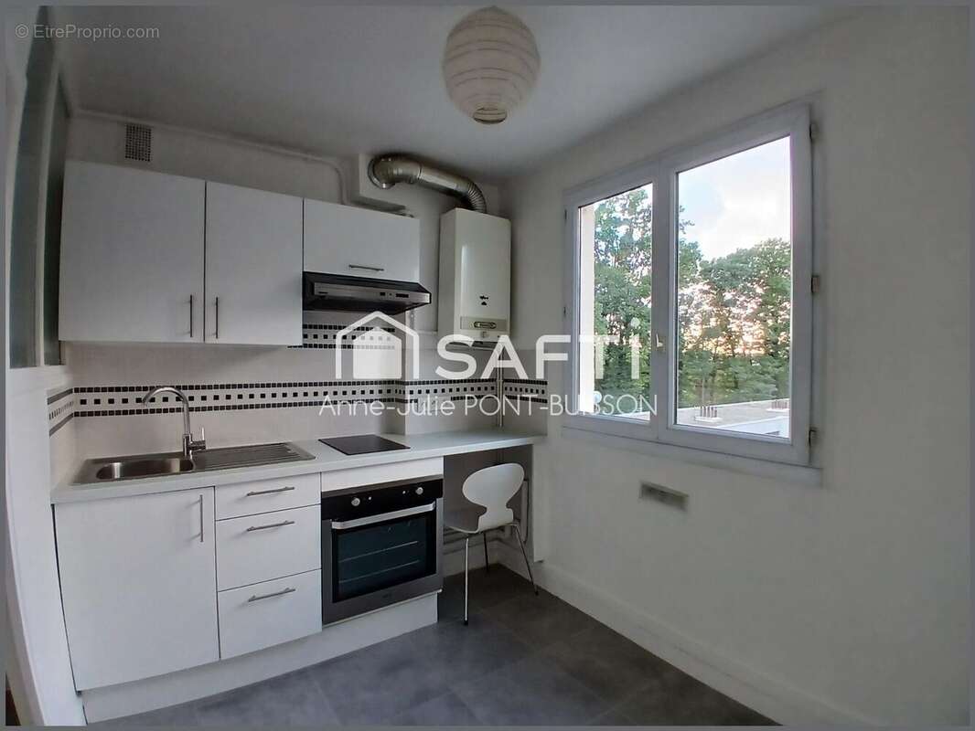 Photo 3 - Appartement à LA CELLE-SAINT-CLOUD