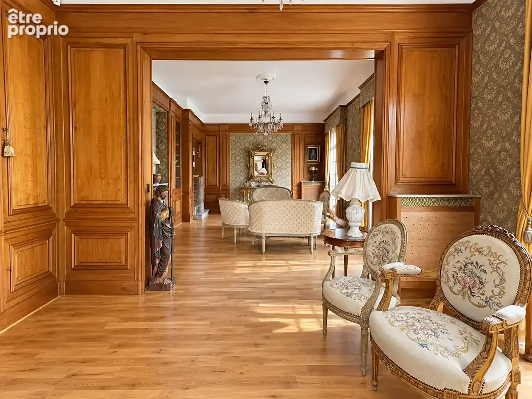 Ensemble immobilier de 380m2 : Maison Anglo Normande de 317m2 et Petite maison de gardien - photo 5
