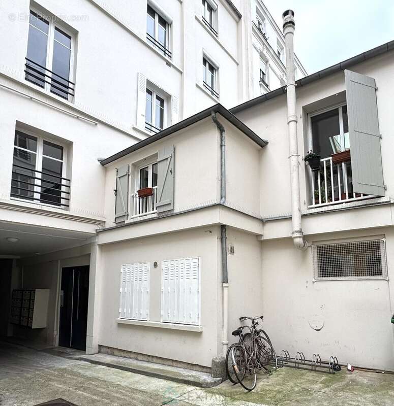 Appartement à PARIS-20E