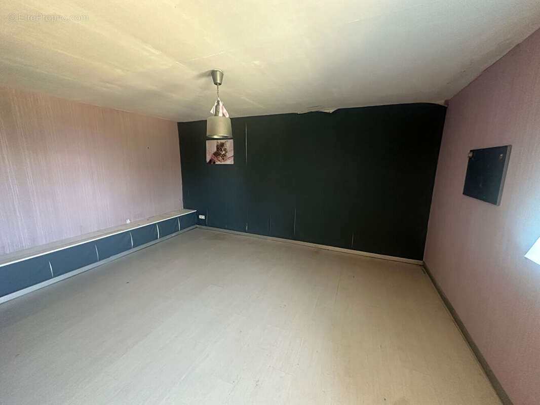 Maison à MONTOIS-LA-MONTAGNE