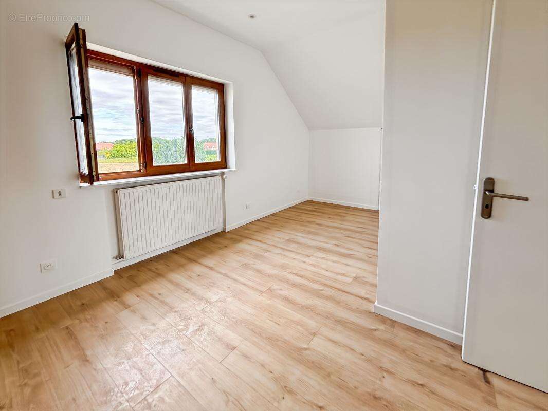 Appartement à ETRECHY