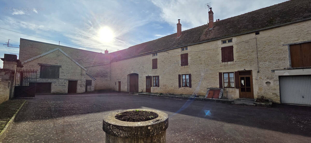 Maison à CHATILLON-SUR-SEINE