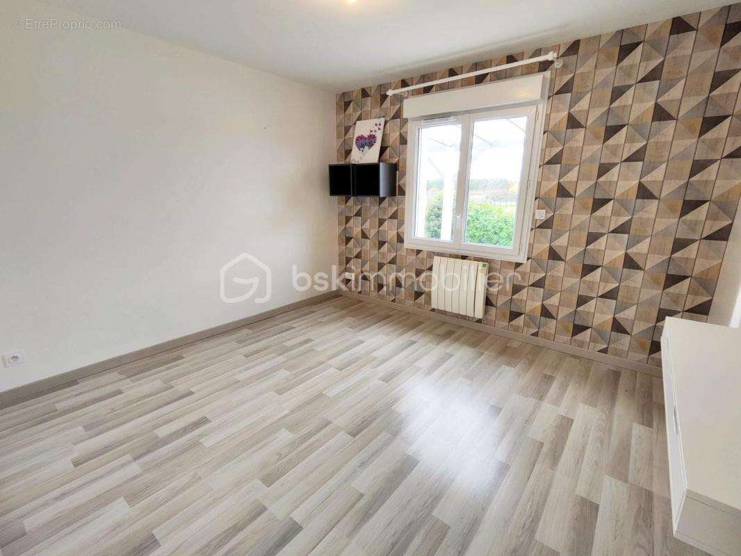 Grande maison familiale de 193 m² – 5 chambres – Terrain de 2 488 m² sans vis-à-vis - photo 8