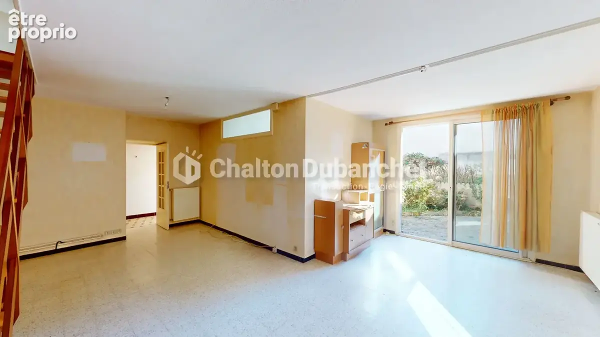 Coutouvre - maison de ville 235 m² ? 5 chambres ? jardin ? - photo 4