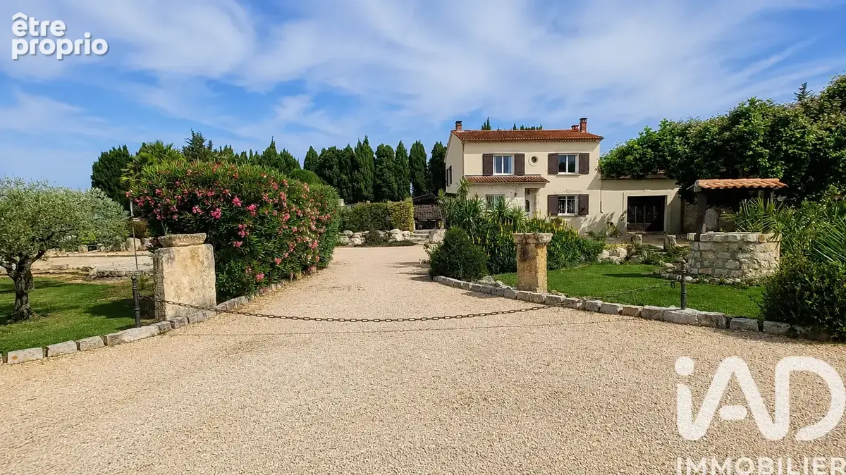 Photo 1 - Maison à EYRAGUES