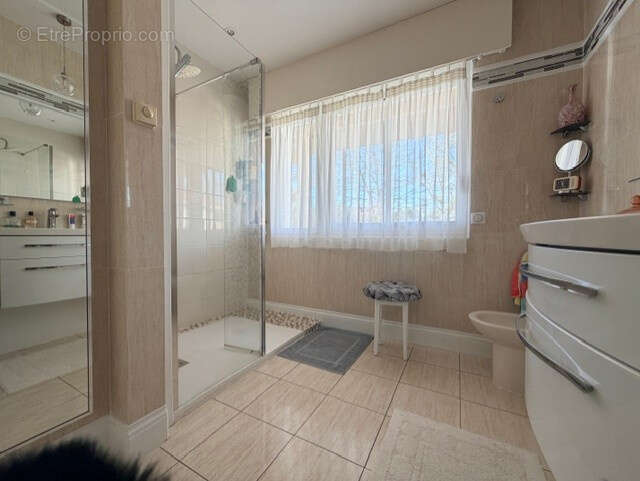 Maison à YGOS-SAINT-SATURNIN