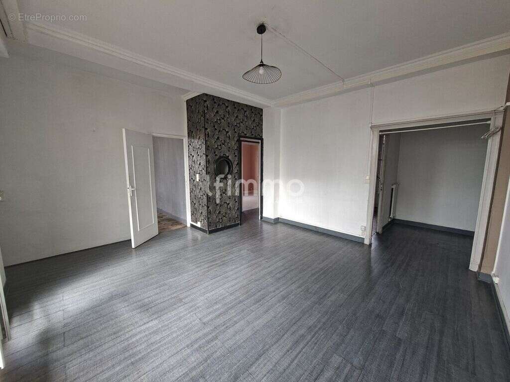 Appartement à MARSEILLE-4E
