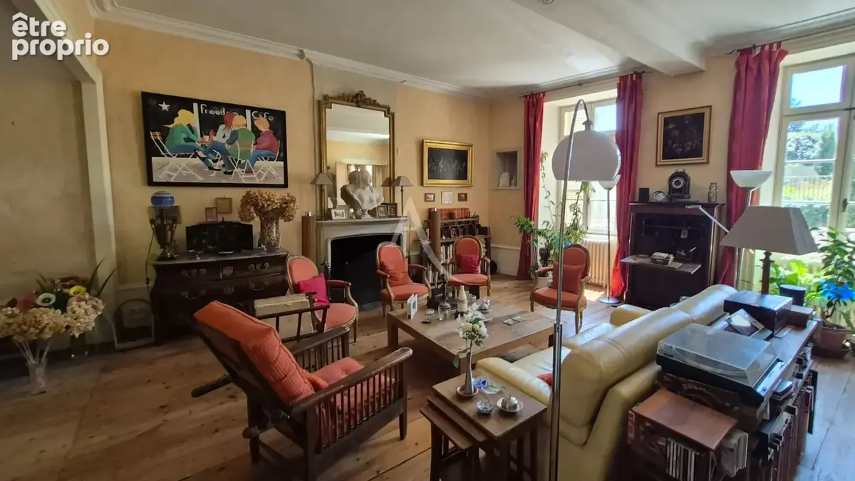Maison de prestige à Saintes 12 pièces - photo 9