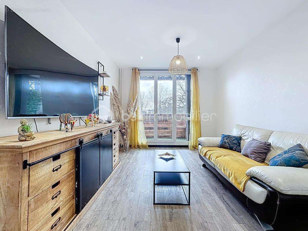Appartement à FONTAINE