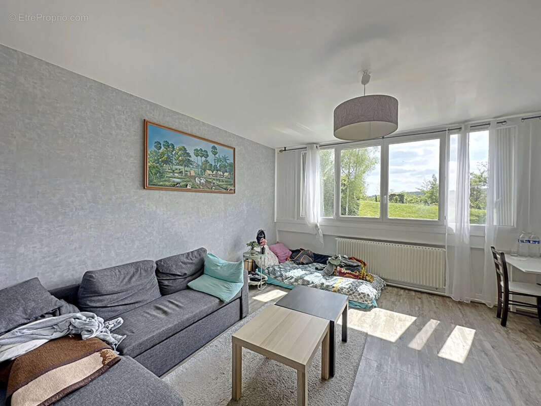 Appartement à BEYNES