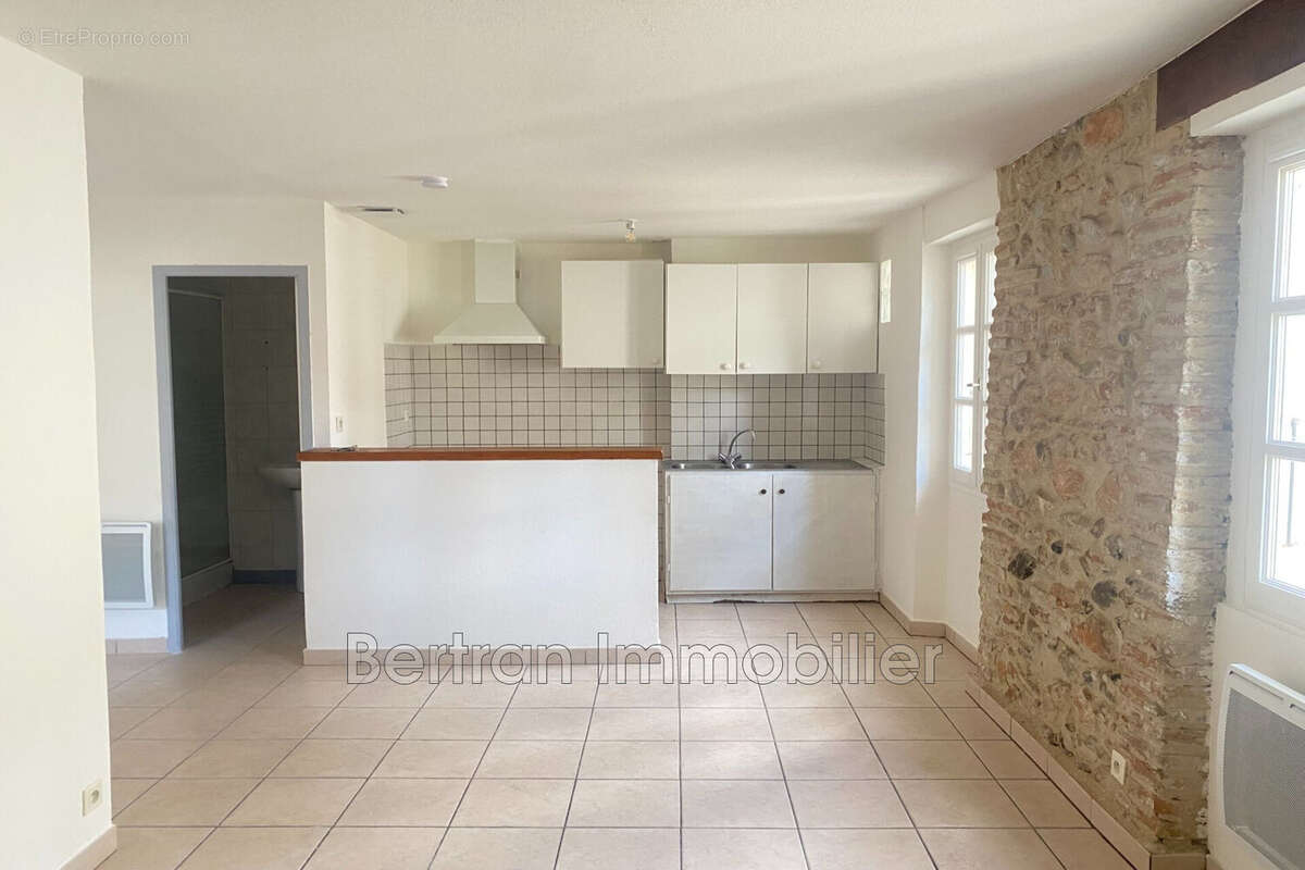 Maison 1990 m² à Rivesaltes  - photo 4