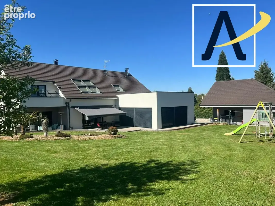 Photo Maison à Sainte-Marie au prix de 700 000€