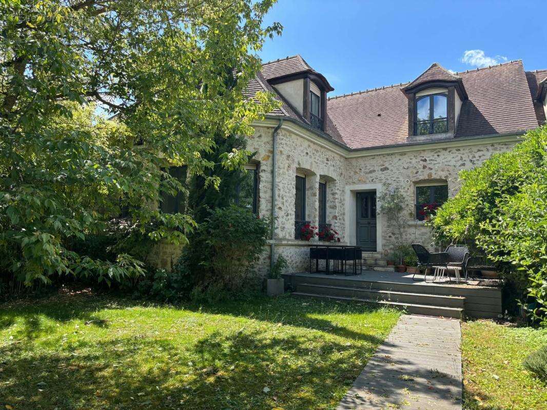 Maison 210 m² à Orgeval  - photo 16