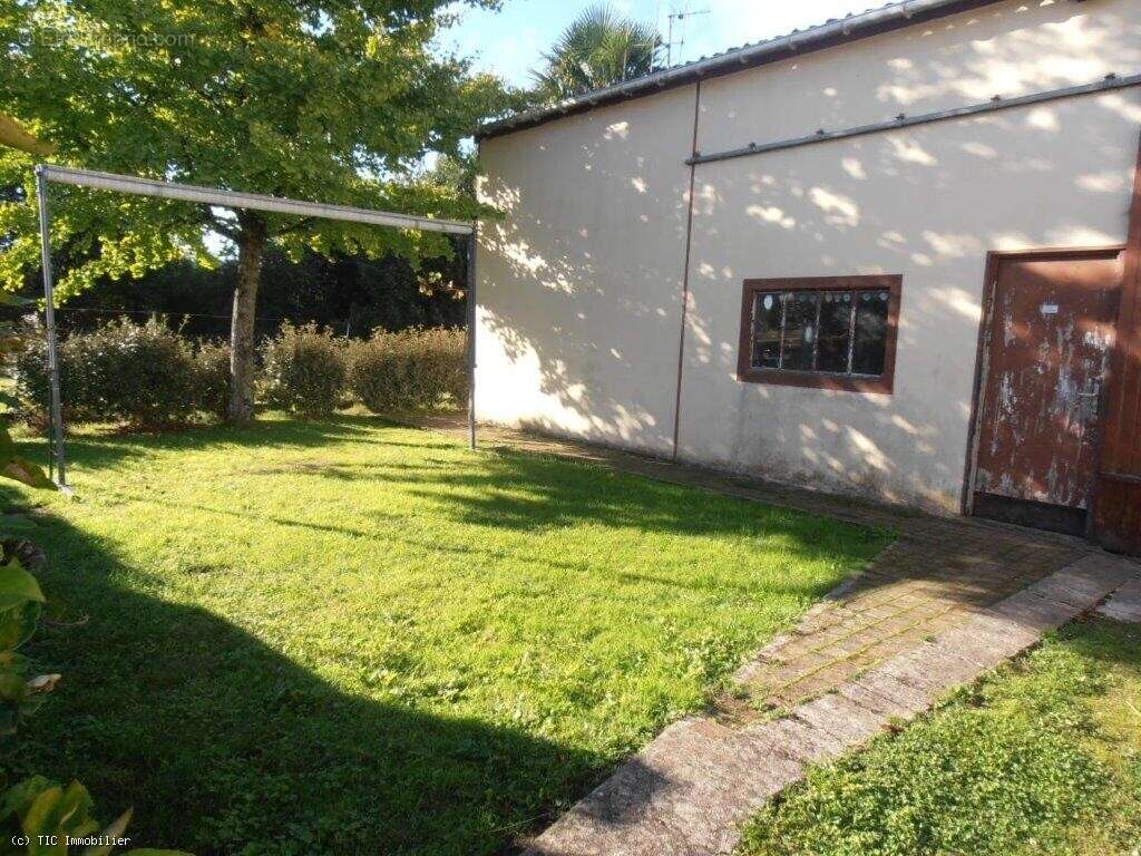 Maison à SAUZE-VAUSSAIS