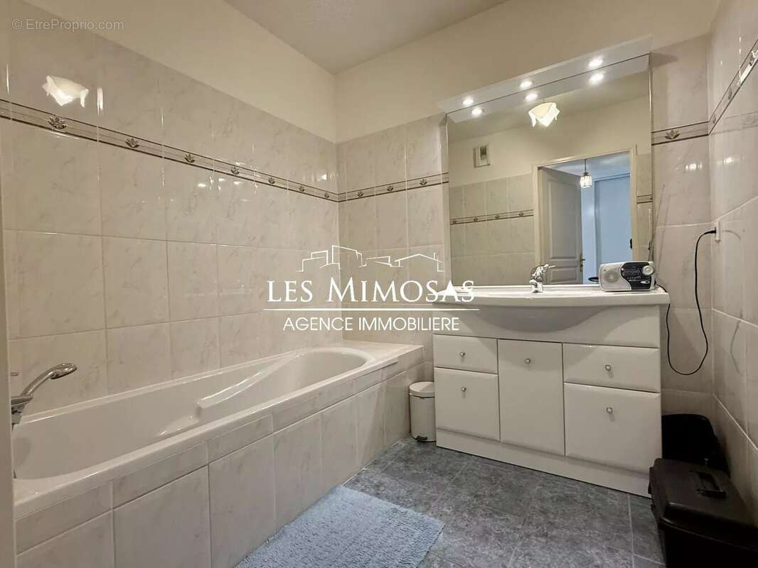 Appartement à FREJUS