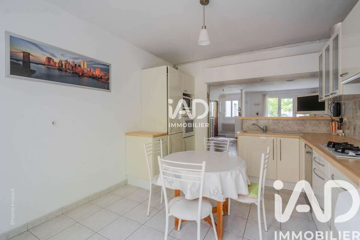Photo 6 - Appartement à SAINT-MAUR-DES-FOSSES